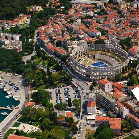 Apartmán Batcave Pula Exteriér fotografie