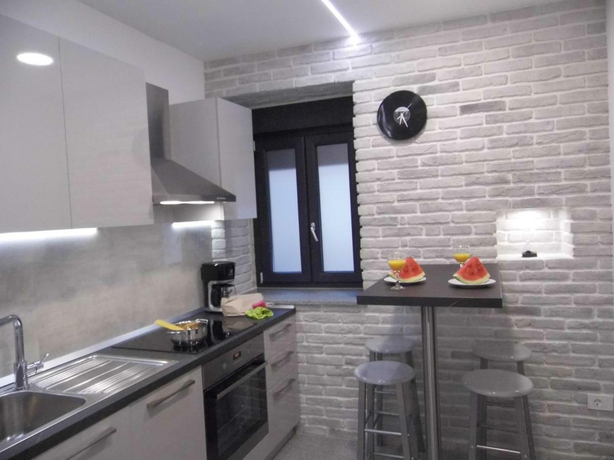 Apartmán Batcave Pula Exteriér fotografie